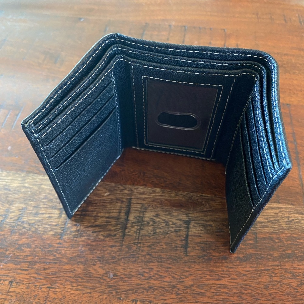 NWOT Timberland Black Leather Wallet - Picture 5 of 5